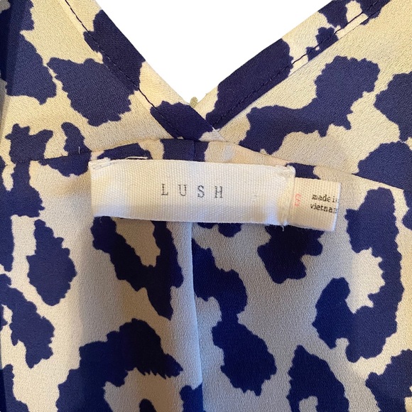 Lush Navy Leopard Hi-Lo Top Small - Picture 6 of 7
